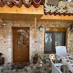 Mustafaraj Apartments Ksamil